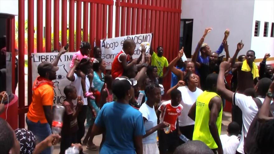 Africanos protestan en frontera sur de México, quieren ir a EEUU