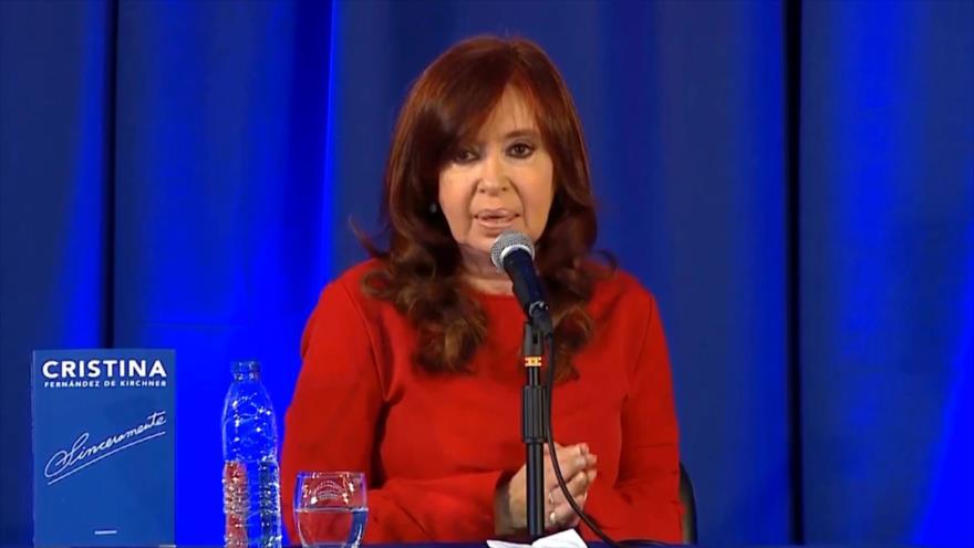 Primera aparición de Cristina Fernández luego de elecciones primarias