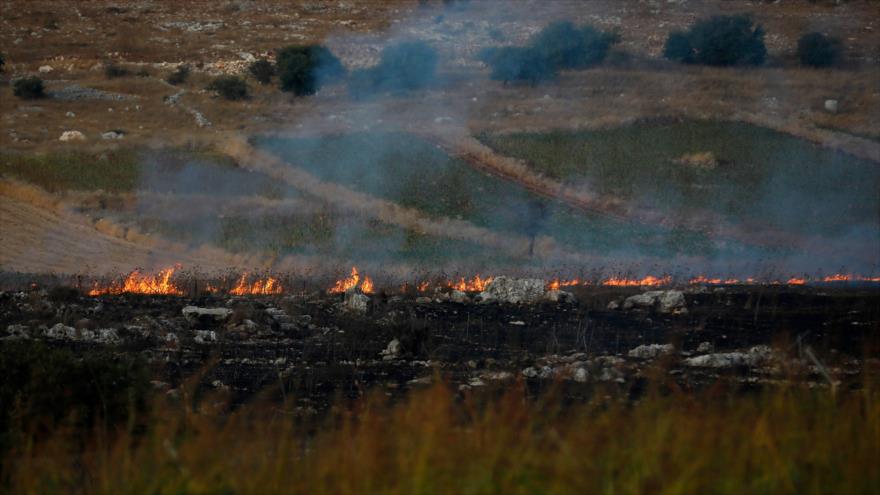 Incendios y columna de humo en la frontera entre los territorios ocupados por Israel y El Líbano, 1 de septiembre de 2019. (Foto: AFP)