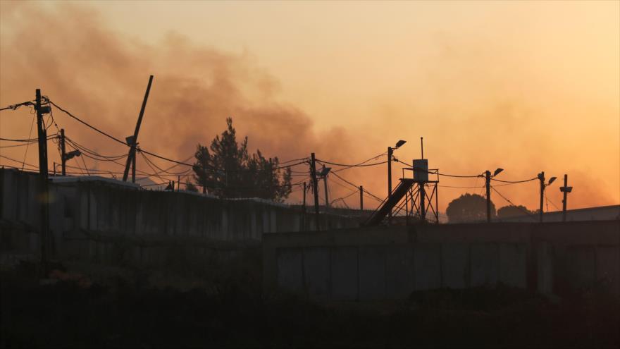 Columna de humo se levanta después de que Hezbolá atacara un tanque israelí en el norte del territorio palestino, 10 de septiembre de 2019. (Foto: Hezbolá)