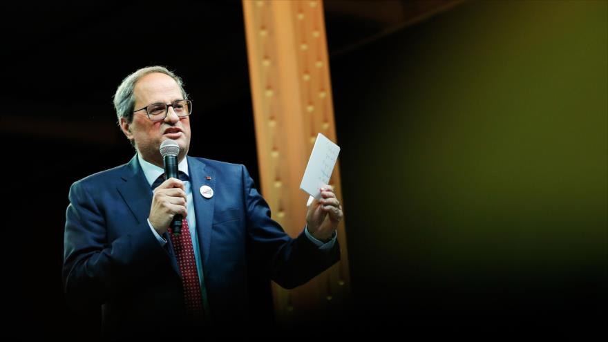 El presidente catalán, Quim Torra, pronuncia un discurso en Barcelona, España, 11 de abril de 2019. (Foto: AFP)