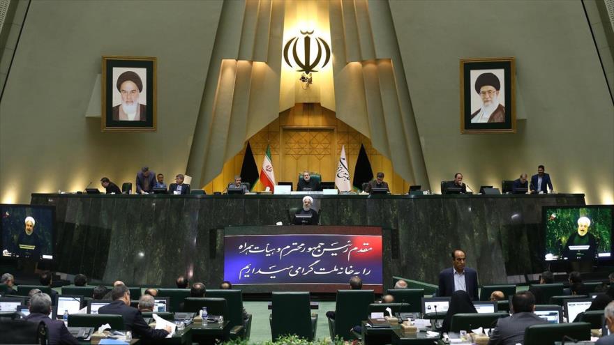 Resultado de imagen para parlamento en Teherán
