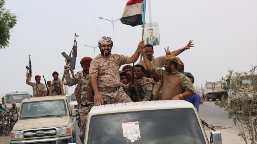 Los separatistas apoyados por los EAU, desplegados en la ciudad de Adén, en el sur de Yemen, 2 de septiembre de 2019. (Foto: AFP)