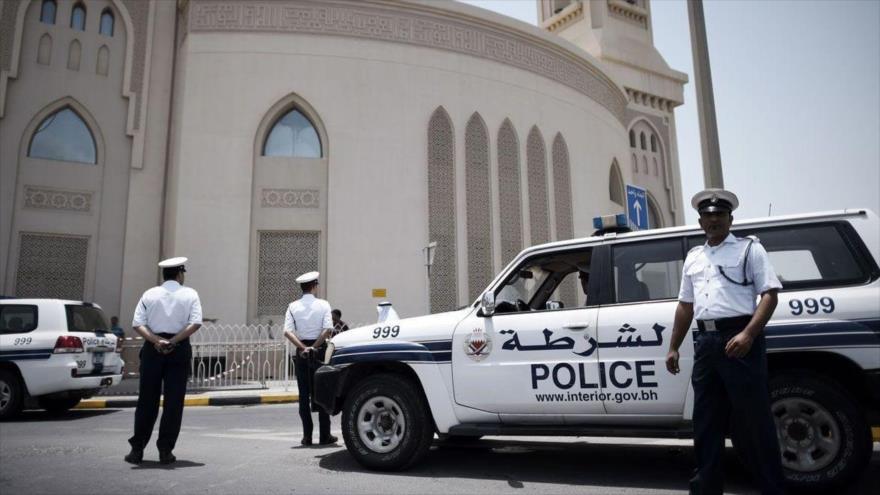 Agentes de la Policía bareiní en la ciudad de Manama, capital de Baréin.
