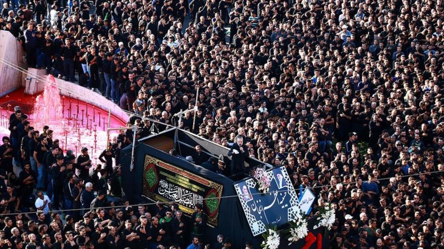 Los iraníes se visten de luto para conmemorar el octavo día del mes de Muharram (el primer mes del calendario lunar), 8 de septiembre de 2019. (Foto: FARS).