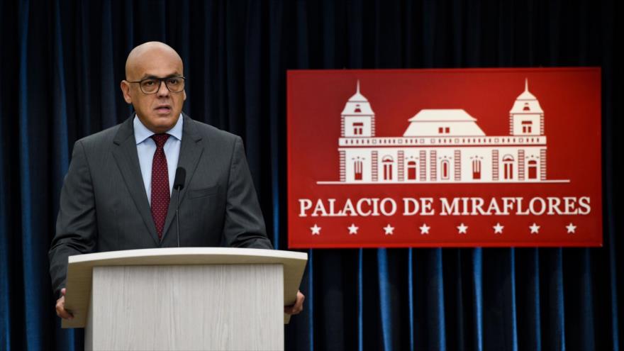 Venezuela tacha de fantasías denuncias de vínculos con guerrillas