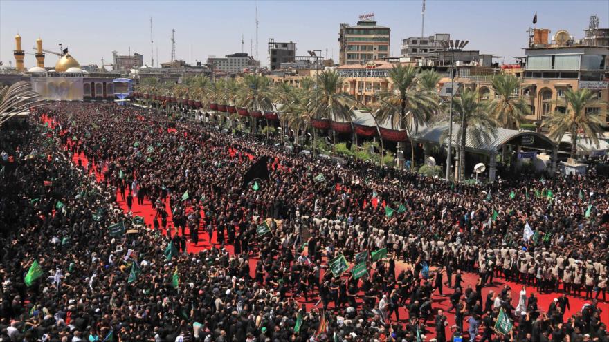 Musulmanes chiíes iraquíes participan en una congregación para rememorar el Día de Ashura, en Karbala, 10 de septiembre de 2019. (Foto: AFP)