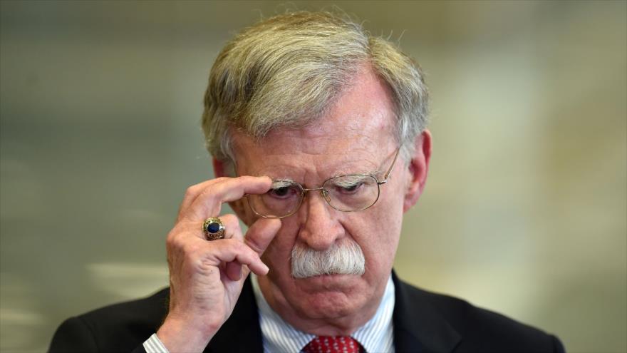 El asesor de Seguridad Nacional, John Bolton, habla con la prensa en Minsk, 29 de agosto de 2019. (Foto: AFP)