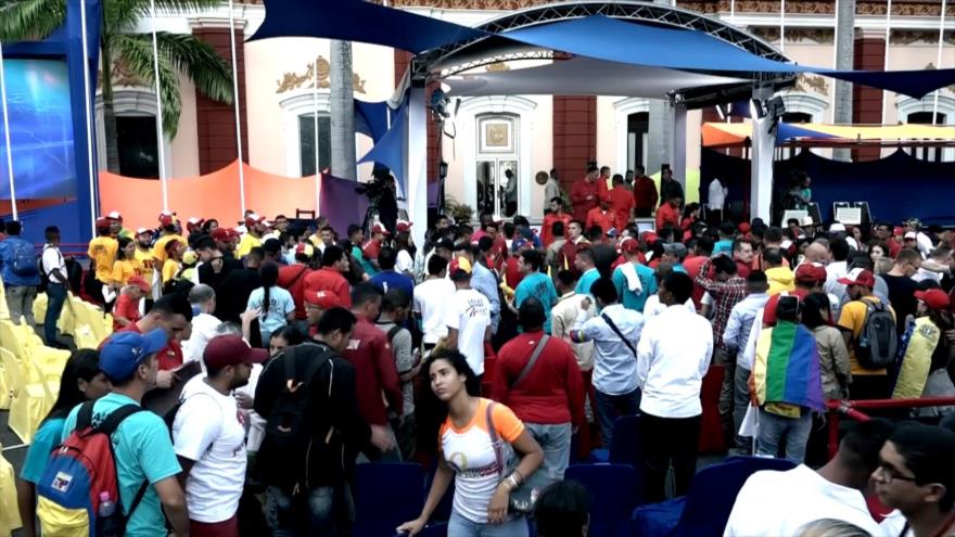 Chavismo se moviliza en Caracas en defensa del Gobierno | HISPANTV