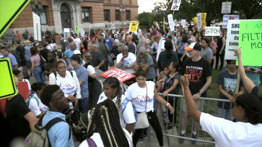 Trump es recibido en Baltimore con protestas y marchas