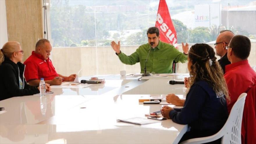 Maduro dice que habrá elecciones para ‘rescatar’ el Parlamento
