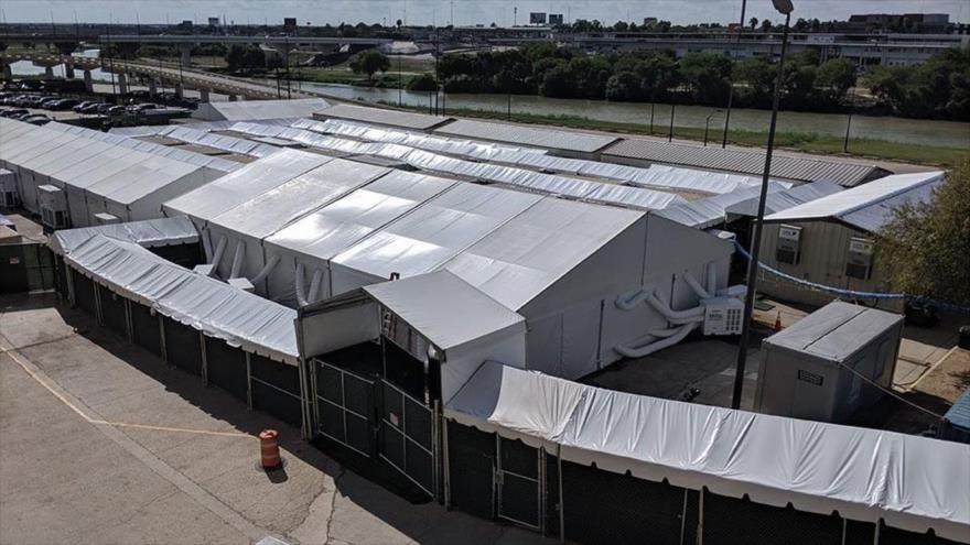 EEUU instala cortes ‘secretas’ para deportar a migrantes | HISPANTV