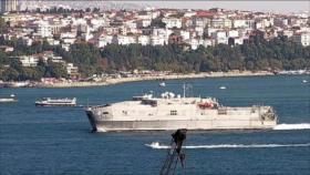 Vídeo: la Armada rusa acompaña a un buque de EEUU en el mar Negro