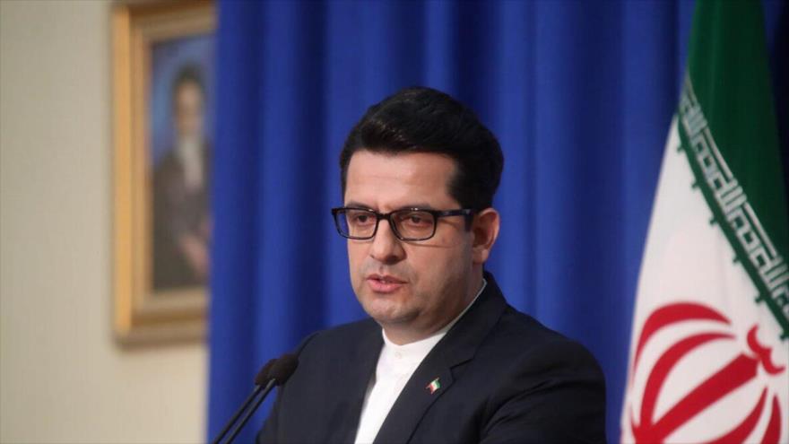 El portavoz de la Cancillería iraní, Seyed Abás Musavi, ofrece una rueda de prensa en Teherán.
