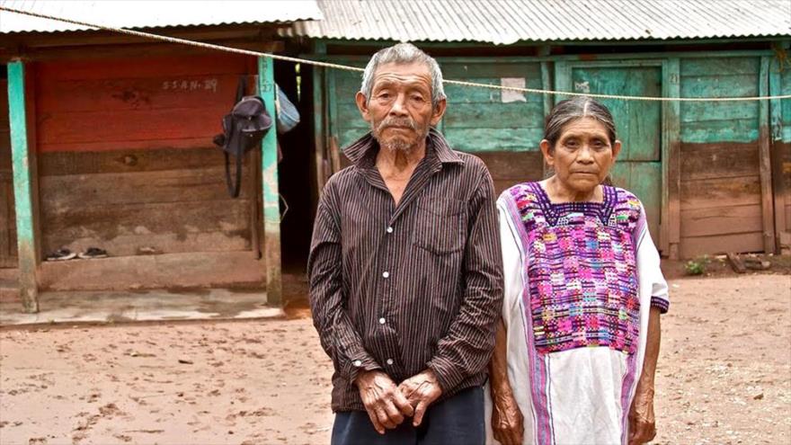 Un estudio revela que estar por debajo del umbral de pobreza durante cuatro años o más acelera el proceso de envejecimiento.