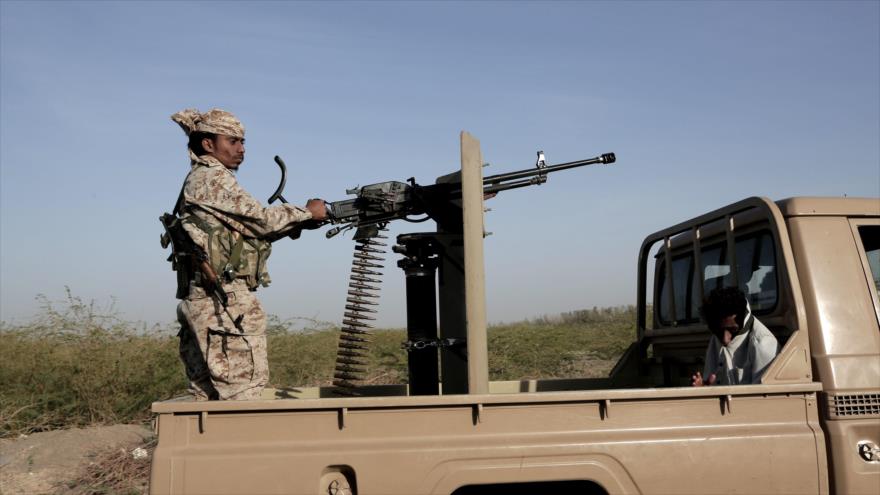 Fuerzas respaldadas por Arabia Saudí patrullan en Al-Hodeida, en el oeste de Yemen. (Fuente: AP)