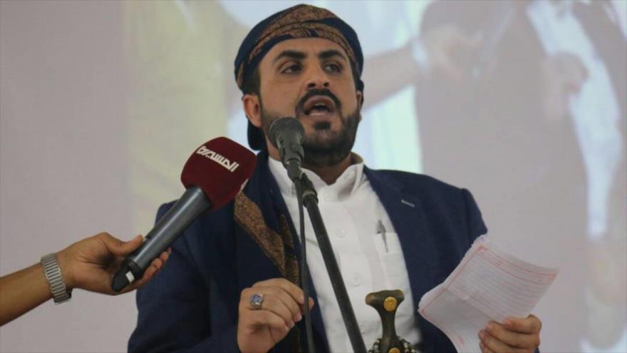 El portavoz del movimiento popular yemení Ansarolá, Mohamad Abdel Salam, ofrece discurso en un acto oficial en Saná, capital de Yemen.