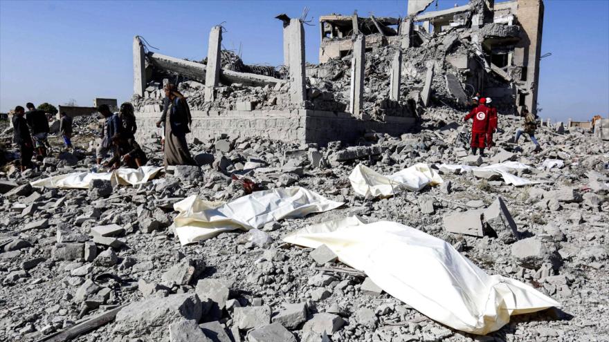 Un edificio destruido por los ataques aéreos de Arabia Saudí en el sur de la ciudad de Saná, 1 de septiembre de 2019. (Foto: AFP)