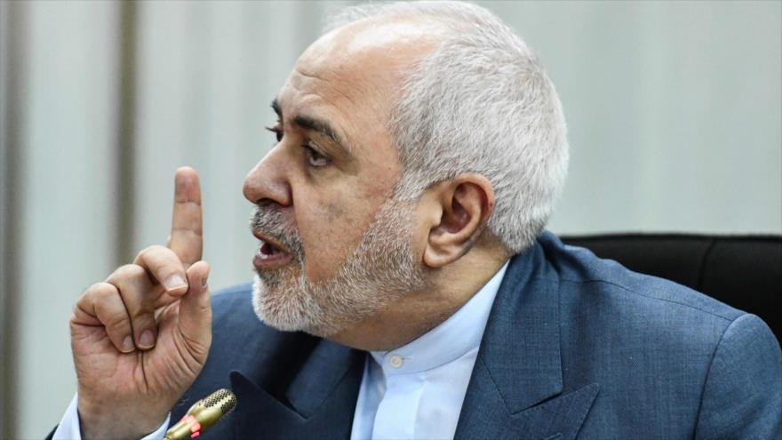 El canciller de Irán, Mohamad Yavad Zarif, habla en el Foro Mundial Islámico en Kuala Lumpur, capital de Malasia, 29 de agosto de 2019. (Foto: AFP)