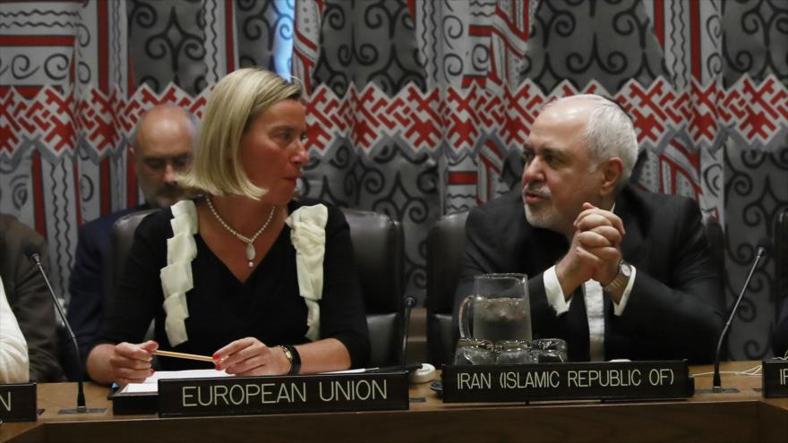 La jefa de la Diplomacia de la UE, Federica Mogherini, y el canciller iraní, Mohamad Yavad Zarif, en Nueva York, 25 de septiembre de 2019. (Foto: Reuters)