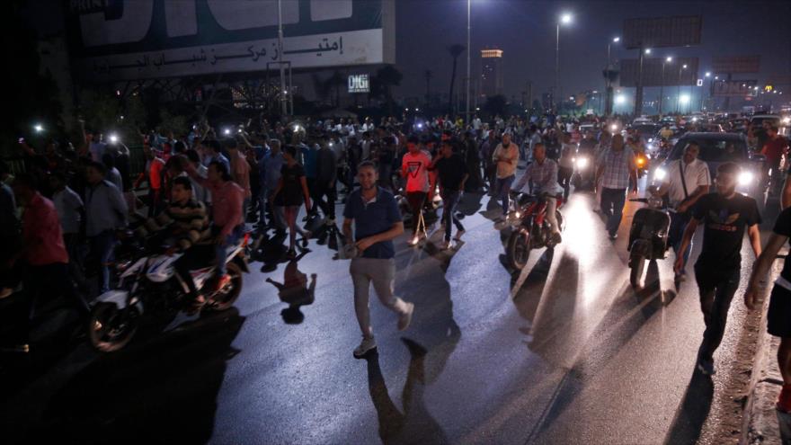 Egipto despliega más fuerzas para sofocar protestas contra Al-Sisi