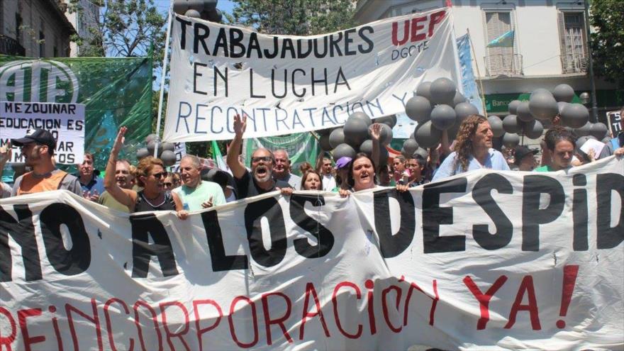 Marcha contra las políticas neoliberales de Mauricio Macri en Argentina.
