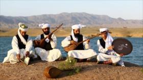 Irán: 1- Dotar en Khaf 2- Artesanía en Naeen