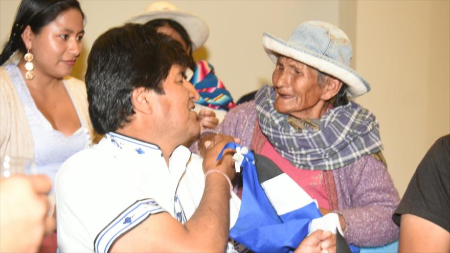 Morales y partido MAS, punteros en sondeos electorales en Bolivia | HISPANTV