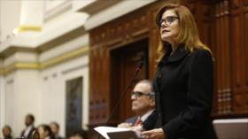 Congreso de Perú suspende a Vizcarra y nombra presidenta interina 