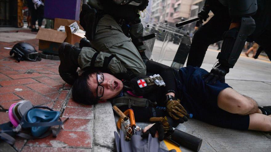 Represión policial en Hong Kong empaña 70 aniversario de China | HISPANTV