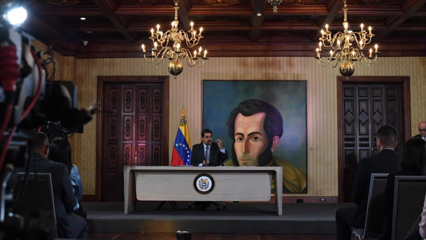 El presidente de Venezuela, Nicolás Maduro, habla en una rueda de prensa en Caracas, la capital venezolana, 30 de septiembre de 2019. (Foto: AFP)
