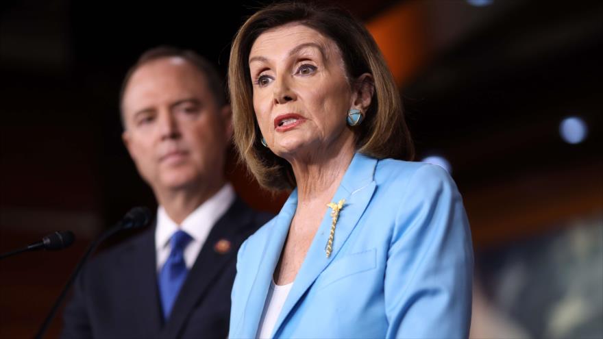 Pelosi acusa a Trump de minar la seguridad nacional de EEUU