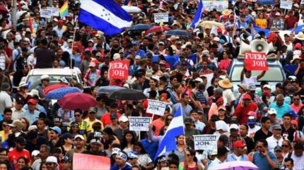 Oposición hondureña pide renuncia de Orlando por vínculos con narco