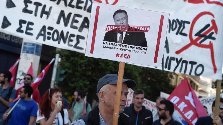 EEUU y Grecia firman acuerdo militar pese a masivas protestas | HISPANTV