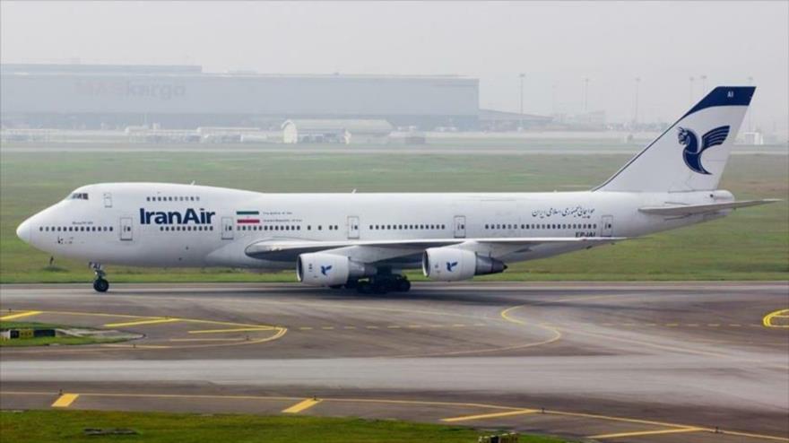 Un Boeing 747 de la compañía aérea Iran Air, en el aeropuerto del Imam Jomeini, cerca de Teherán, capital persa.
