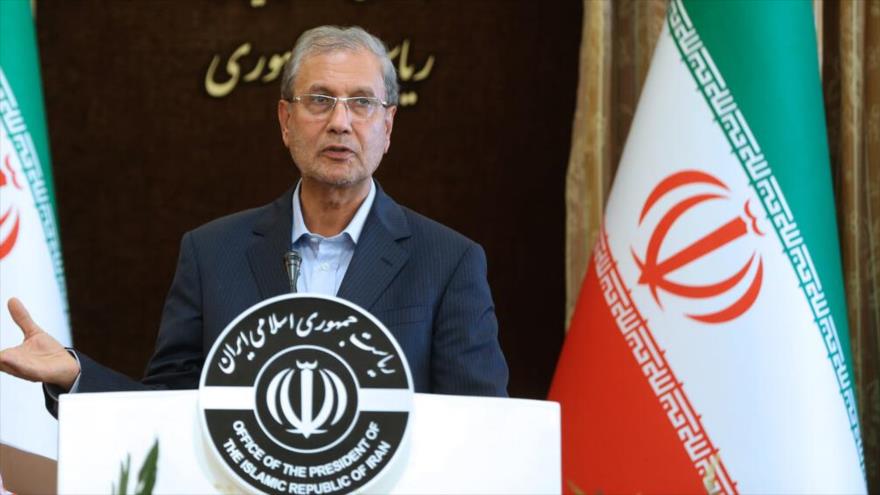 El portavoz del Gobierno de Irán, Ali Rabiei, habla con la prensa en Teherán, la capital, 7 de octubre de 2019. (Foto: IRNA)