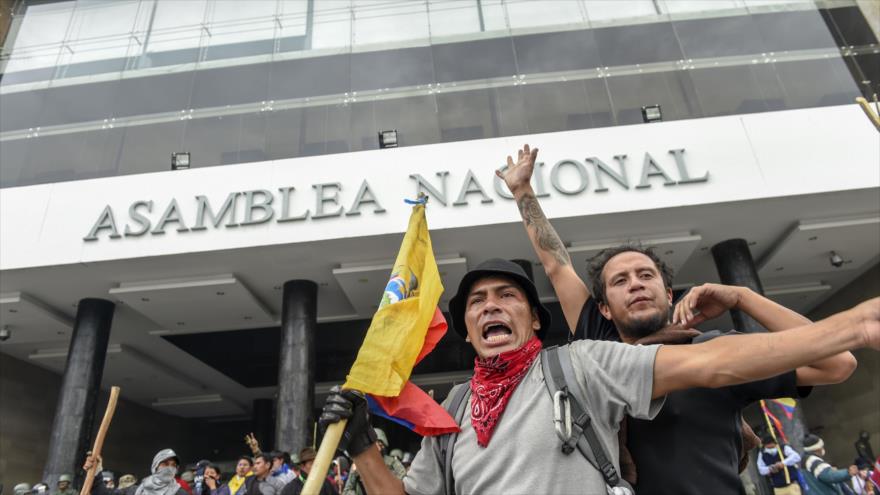 Desalojan A Los Manifestantes Que Tomaron El Congreso De Ecuador | HISPANTV