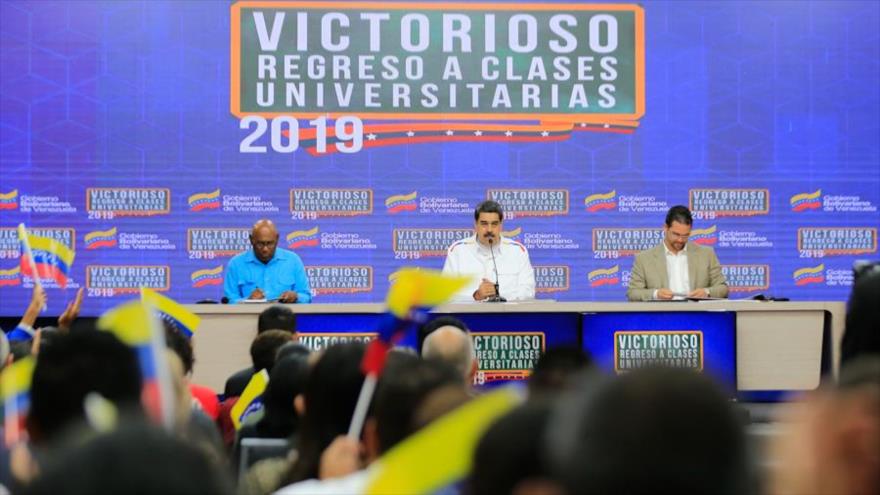 Maduro afea a Moreno y le sugiere revertir sus medidas económicas