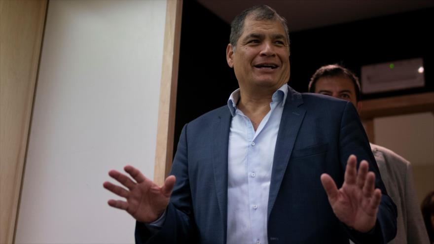 El expresidente ecuatoriano Rafael Correa en una entrevista con la agencia francesa AFP, en Bruselas, capital belga, 11 de abril de 2019. (Foto: AFP)