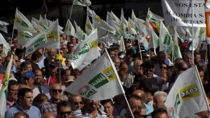Agricultores españoles protestan contra bajos precios de productos