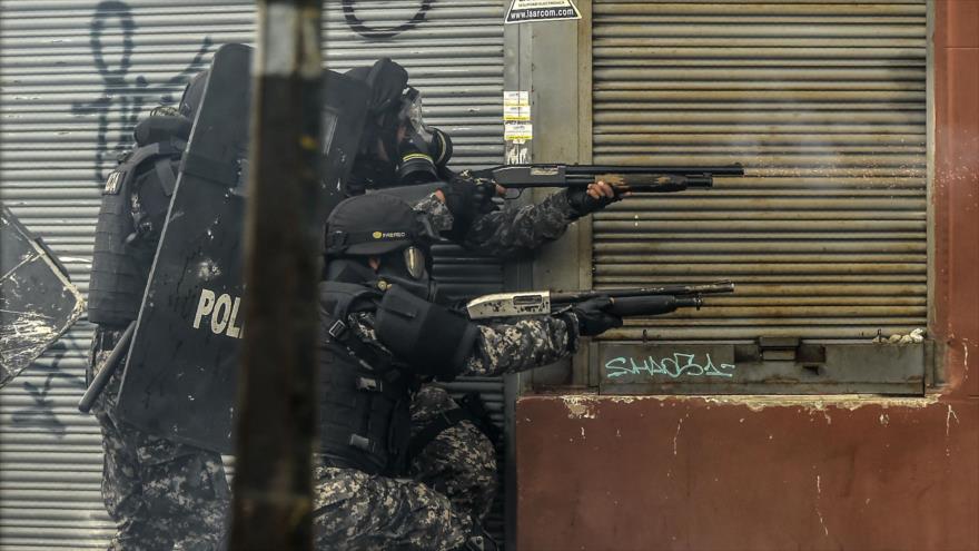 Policía carga contra indígenas tras llamada al diálogo de Moreno