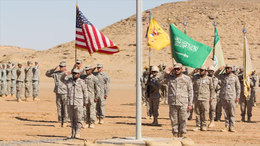 Las fuerzas estadounidenses y saudíes en una maniobra conjunta en Arabia Saudí.