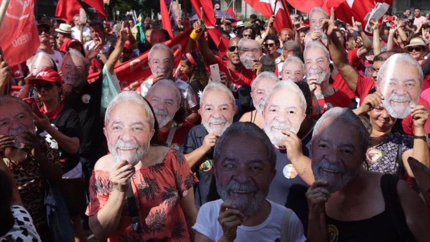 Multitudinaria marcha por la liberación de Lula en Brasil | HISPANTV