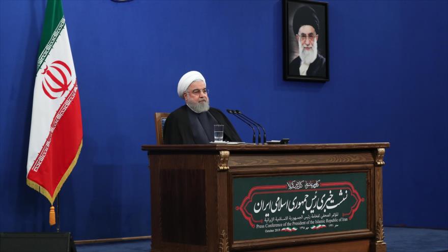 El presidente iraní, Hasan Rohani, ofrece discurso en una rueda de prensa en Teherán, la capital persa, 14 de octubre de 2019. (Foto: President.ir)
