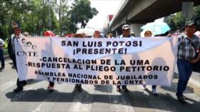 Mexicanos marchan para exigir pensiones y jubilaciones justas