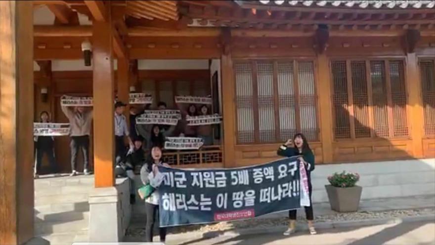 Vídeo: Estudiantes asedian la embajada de EEUU en Corea del Sur