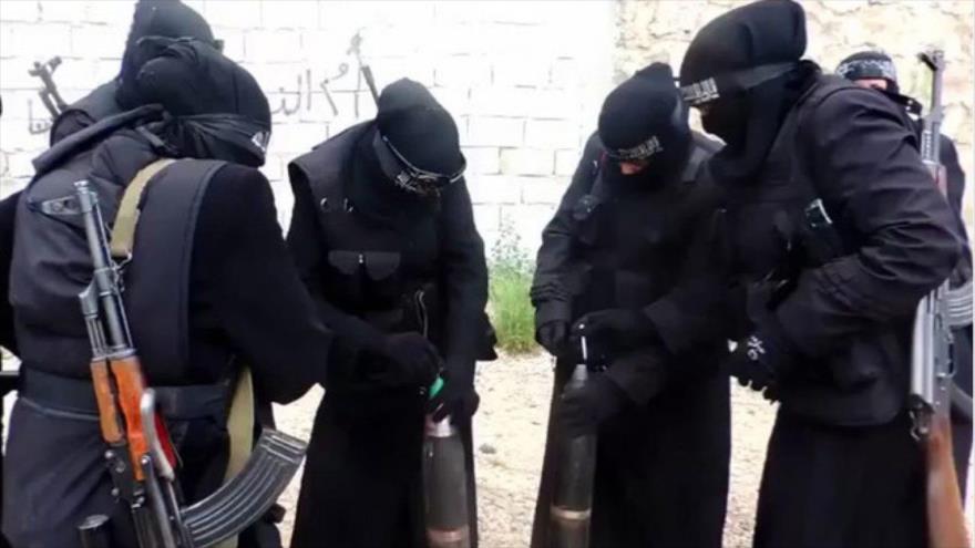 Mujeres miembros del grupo terrorista EIIL (Daesh, en árabe).