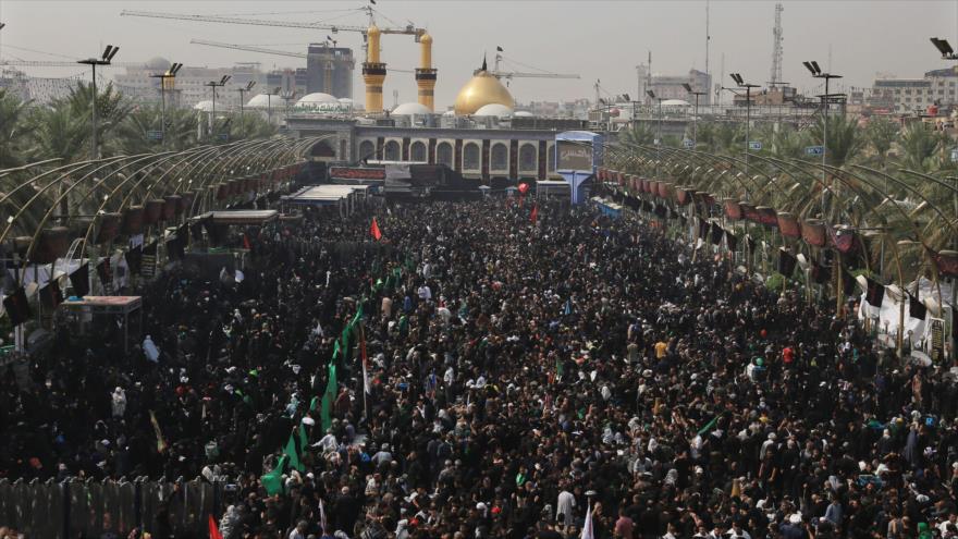 El mausoleo de Imam Husein (P), el tercer Imam de chiíes, en la ciudad iraquí de Karbala, en Arbaín, 19 de octubre de 2019. (Foto: AFP)