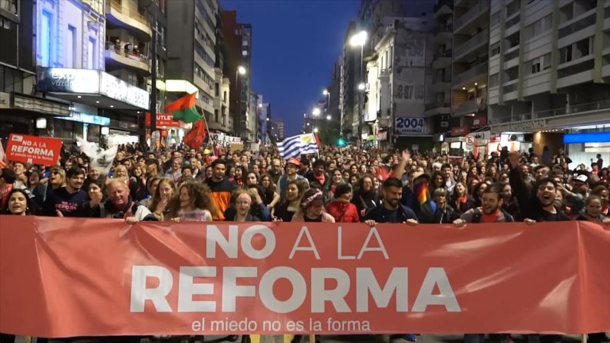 Movilización en Uruguay en rechazo a la reforma de seguridad