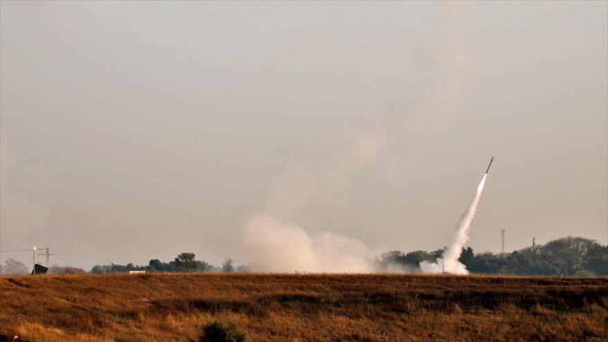Un misil lanzado por el sistema antimisiles Cúpula de Hierro del ejército israelí contra un presunto objetivo, 5 de mayo de 2019. (Foto: AFP)